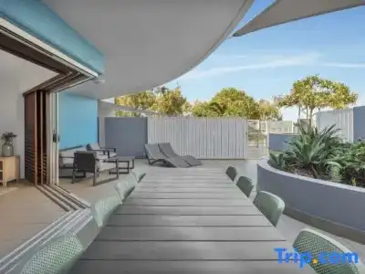 Rolling Surf Resort - 226