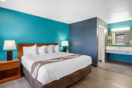 Quality Inn Near Hollywood Walk of Fame - 21