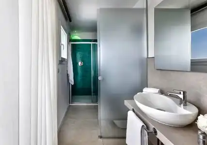 Meeting - 100