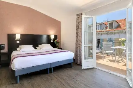 Florence Nice - 67