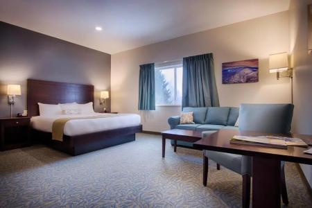 Sun & Ski Inn and Suites - 87