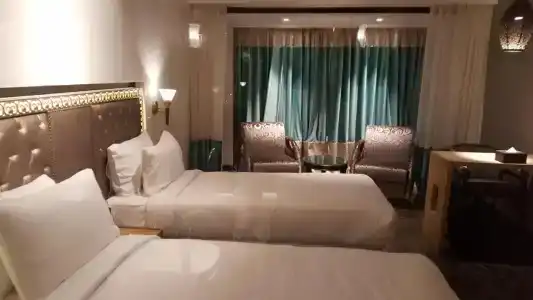 Peninsula Redpine - 33