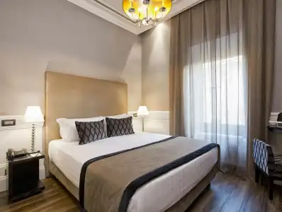 The Independent Suite - 22