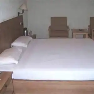 Nandhini R.T.Nagar - 6