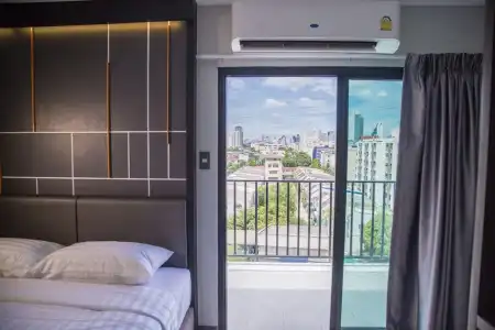 Hallton Bangkok - 64