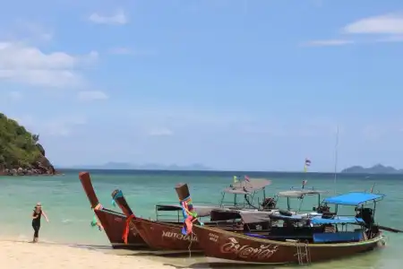 Koh Ngai Paradise Beach Resort - 40