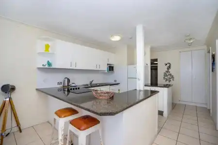 Burleigh Beach Tower - 62