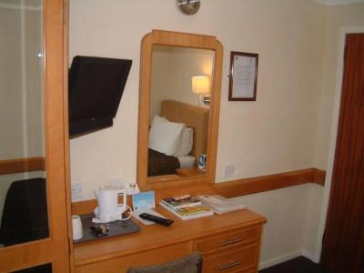 Best Western Kings Manor - 37