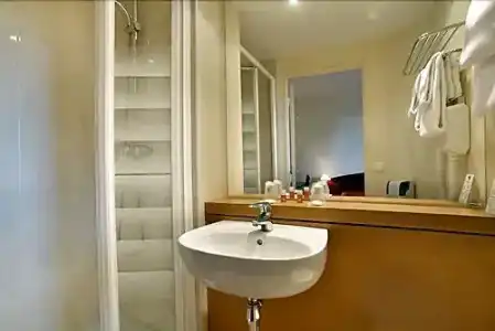 Campanile PRIME - Caen Centre Gare - 69