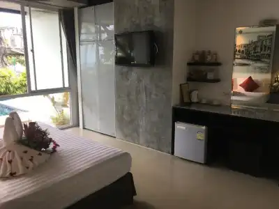 The Front and Apartment - 180