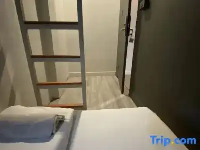 Ekanek Hostel Bangkok - Adults Only - 23