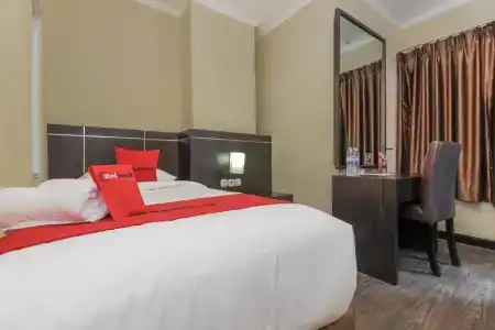 RedDoorz Plus @ Thamrin - 31