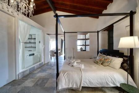 Oinou Strata - Adults Only - 91