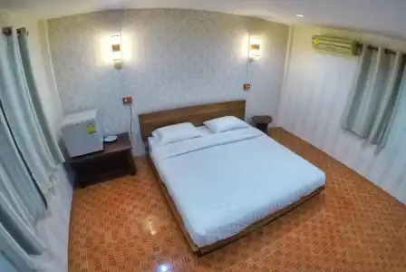 T & T Hostel Kanchanaburi - 24