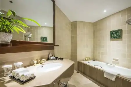 Chatrium Royal Lake Yangon - 276