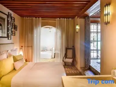 Karawan Riad - 100