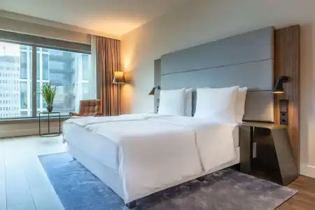 Radisson Blu, Frankfurt - 85