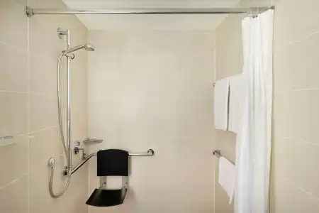 Ramada by Wyndham Nuernberg Parkhotel - 8
