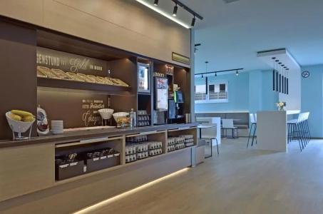 Nash Suites Airport - 20