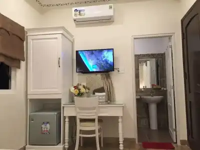 Mi Lan Corner - 5