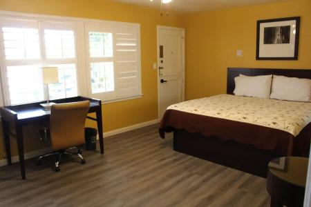 Carmel Wayfarer Inn - 10