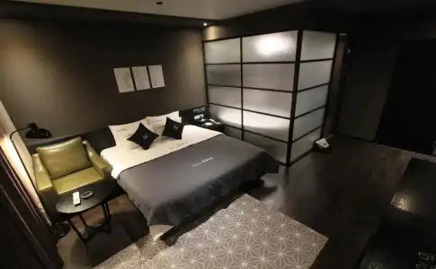 Brown Dot Beomil - 3