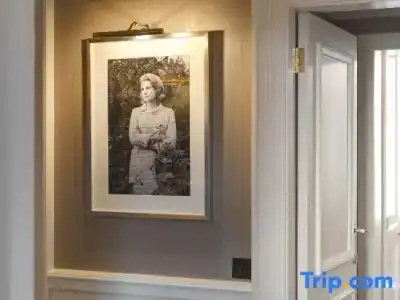 The Shelbourne, Autograph Collection - 109