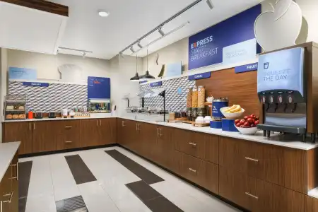 Holiday Inn Express & Suites Oakhurst - Yosemite Park Area by IHG - 20