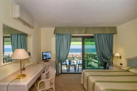 Siesta - 32