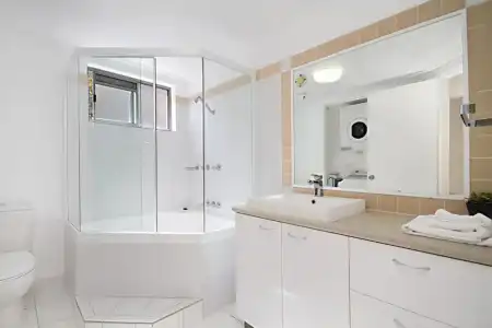 Blue Waters Apartments - 107
