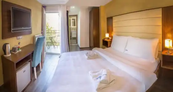 Central Park Residence Guest House - 48