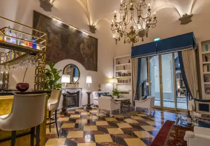 Golden Tower & Spa - 9