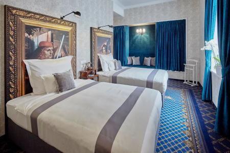 Mystery Budapest, Preferreds & Resorts - 33