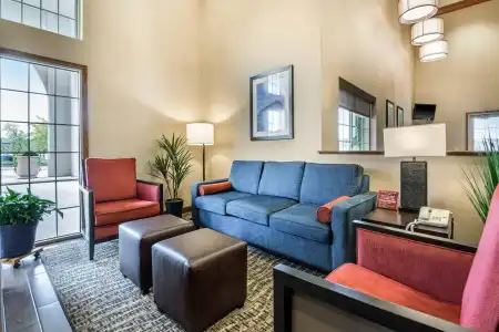 Comfort Suites at Par 4 Resort - 4