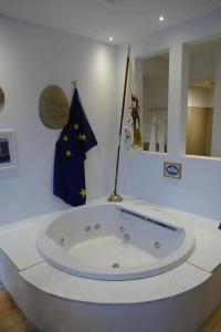 Road Stop Neandertal - 24