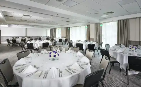 DoubleTree by Hilton Bristol North - 30