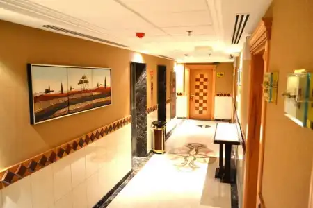 Crystal Plaza - 11
