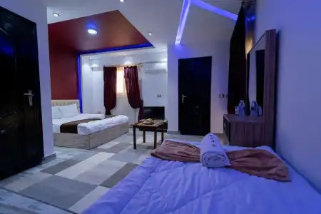 Crowne pyramids view inn - 2