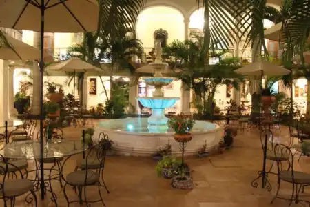Mansión Merida Boutique - Restaurant - 13