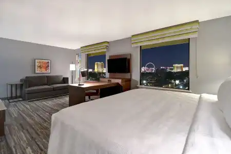 Hampton Inn & Suites Las Vegas Convention Center - No Resort Fee - 3