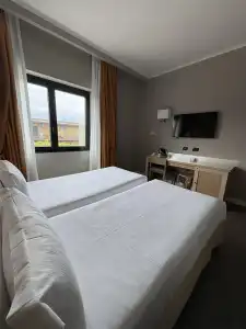 Best Western Rome Airport - 52