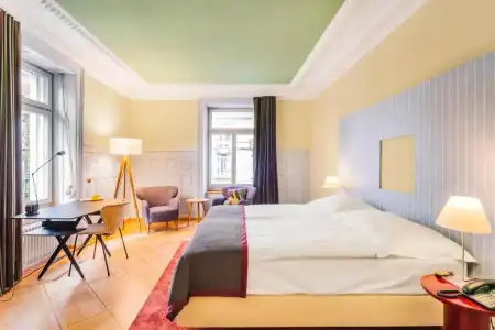 Alma - Boutique hideaway by the lake with rooftop and ladies-only wellness - 29