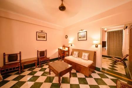 Arya Niwas - 205