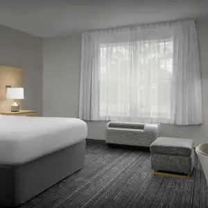TownePlace Suites by Marriott Pensacola - 22