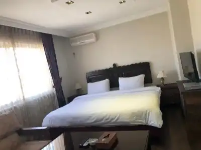 Gondola & Suites - 40