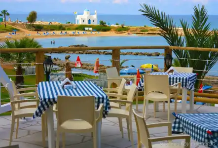 MyroAndrou Beach Apartments - 3