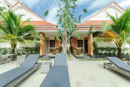 Sea Breeze Resort - 320