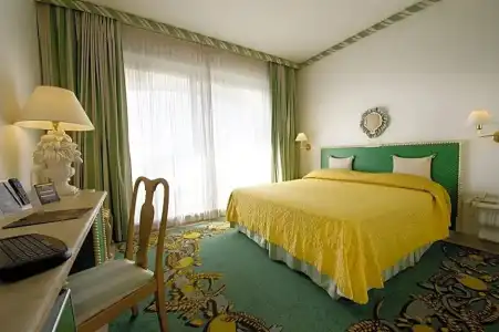 Aris Garden - 22