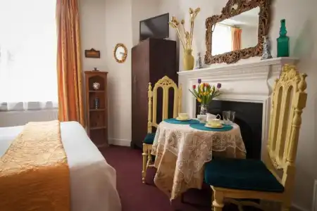 Dawson Place, Juliette's Bed and Breakfast - 54