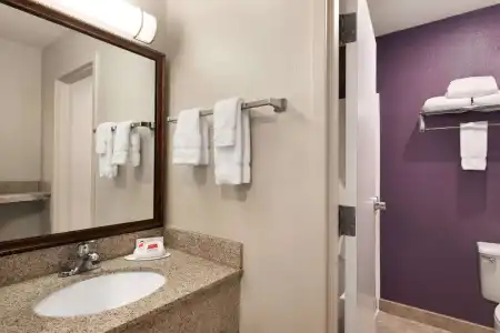 La Quinta Inn Springfield East - 7